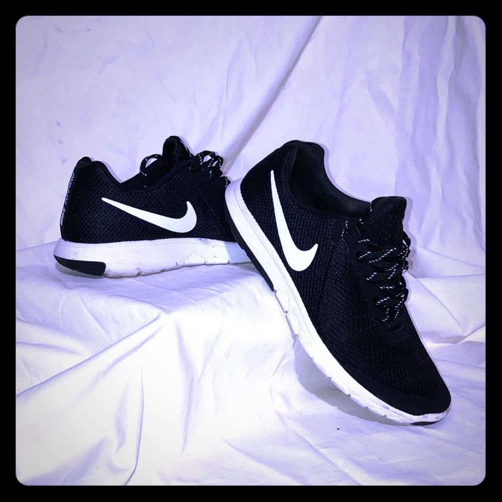 Women’s running shoes